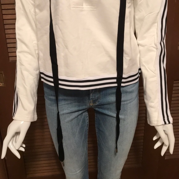 🆕 Essue Striped Hoodie - Picture 3 of 7